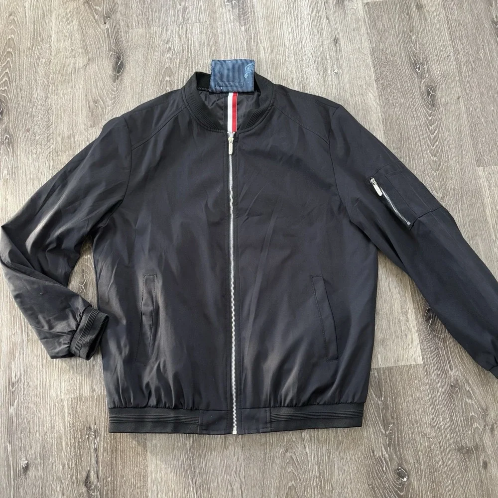Wulful Men's Casual Lightweight Windbreaker Bomber Jacket Black Size Large